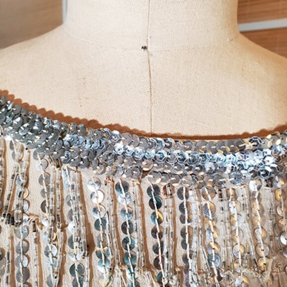 Rare Vintage Silver Glass-Beaded Fringe Silk Tee size XS / S - Picture 8 of 17